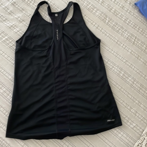 Nike Dry fit tank top - Picture 2 of 3